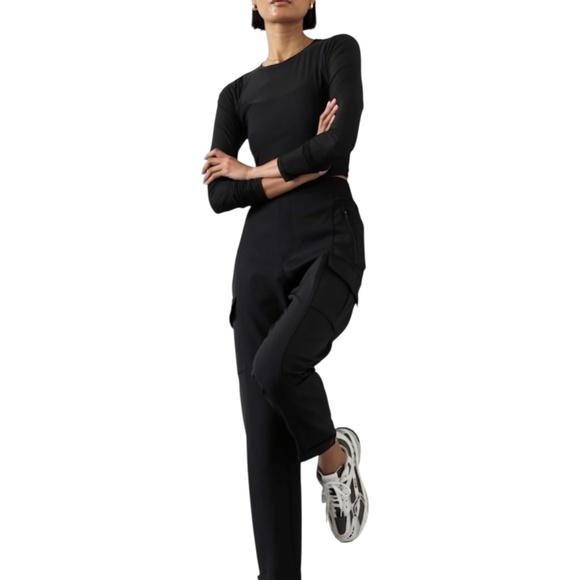 Athleta Pants - NWOT Athlete High Rise Cargo Black Pant with Ankle Snap Stretch Fabric Size 8